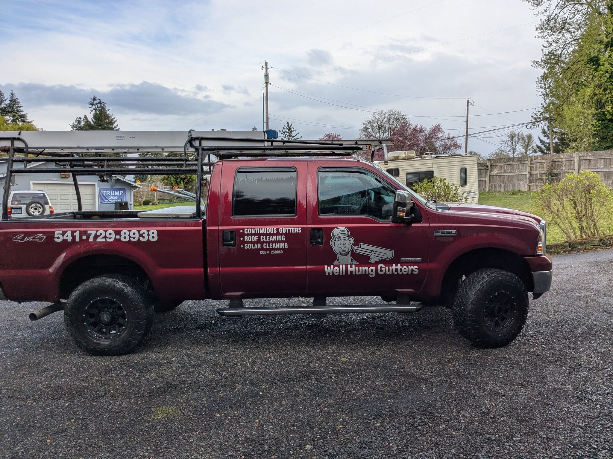 Well Hung Gutters truck and crew